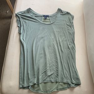 gap active wear t shirt